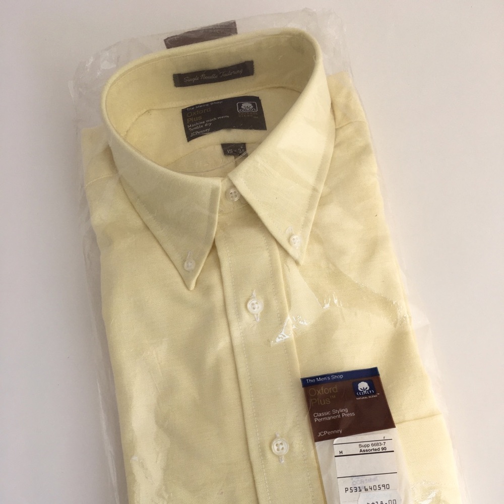 Men’s Oxford button down, pale yellow